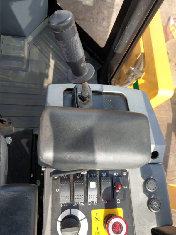 Vibratory Padfoot Compactor 533E