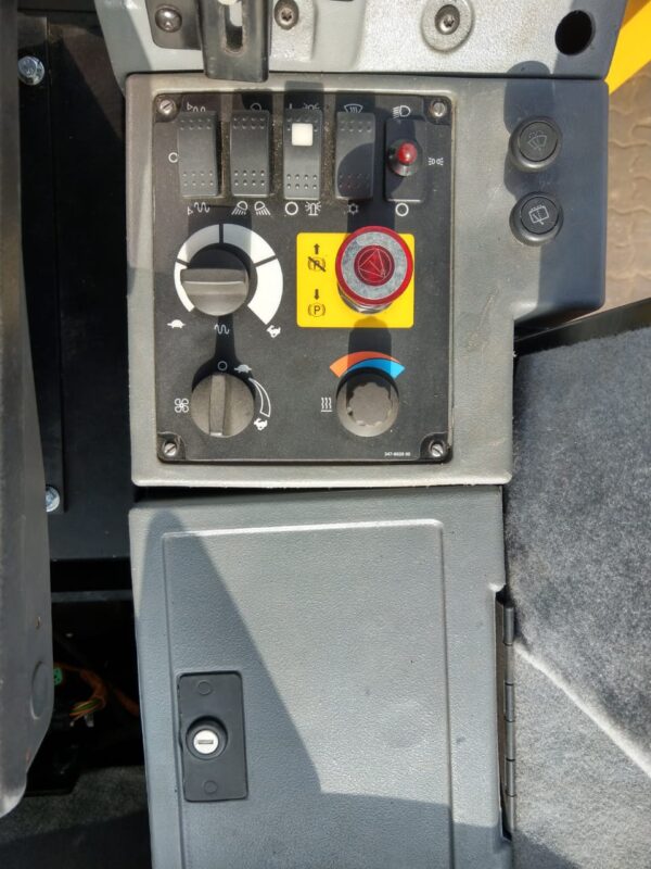 Vibratory Padfoot Compactor 533E