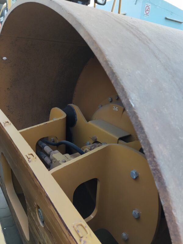 Padfoot Drum Compactor- CAT CP76