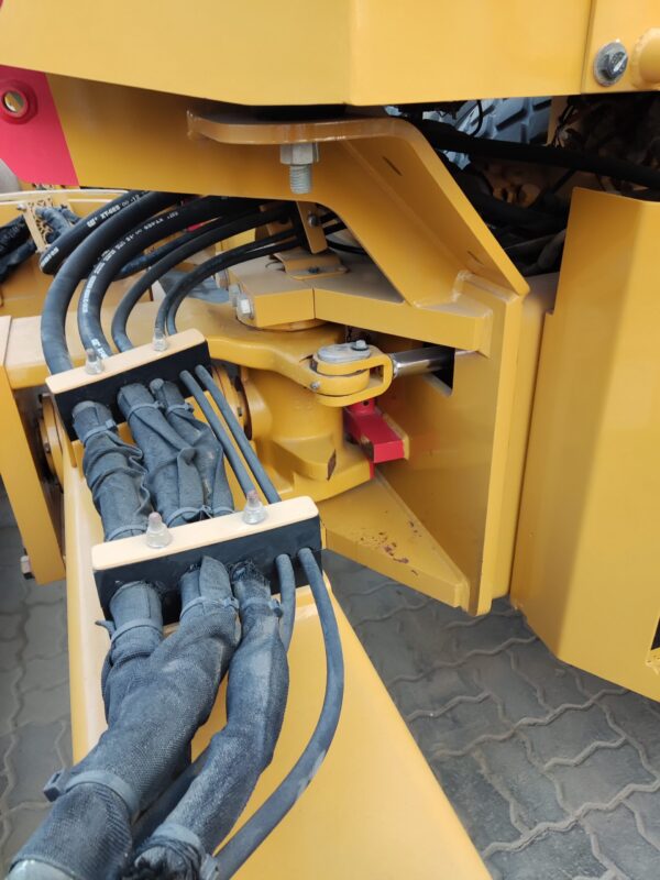 Padfoot Drum Compactor- CAT CP76