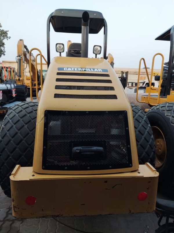 Padfoot Drum Compactor- CAT CP76