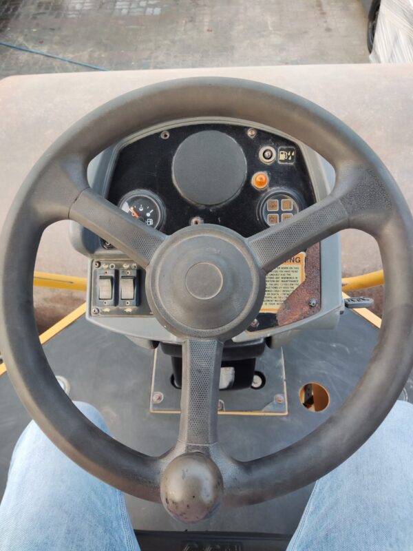 Padfoot Drum Compactor- CAT CP76