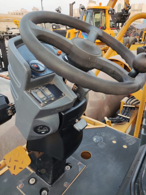 Padfoot Drum Compactor- CAT CP76