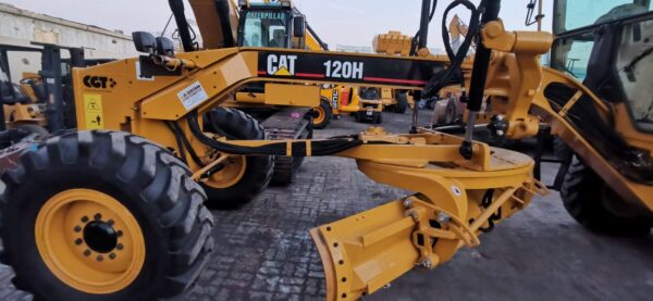 Motor Grader CATERPILLAR 140K
