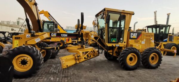 Motor Grader CATERPILLAR 140K