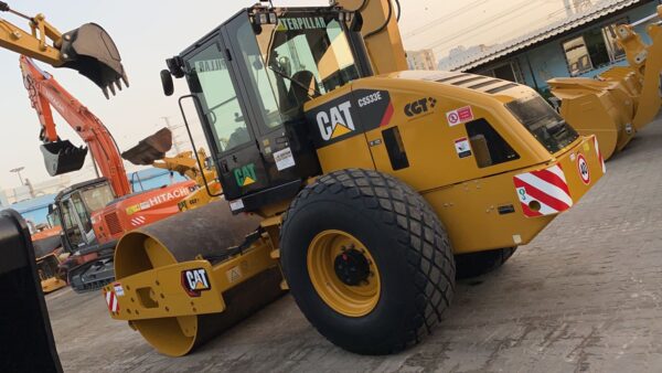 Vibratory Padfoot Compactor 533E