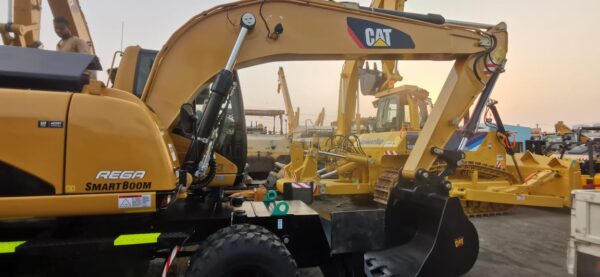 CATERPILLAR M320D - EXCAVATOR