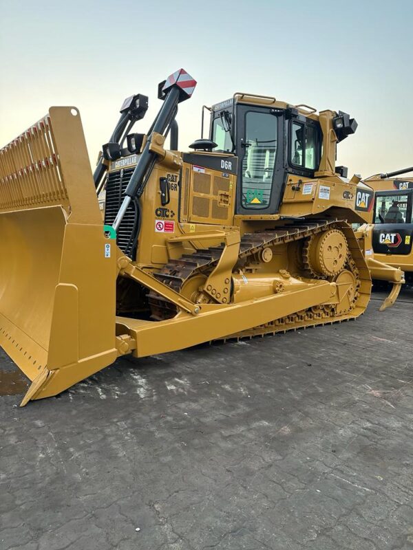 CATERPILLAR D6R XL (BULLDOZER)
